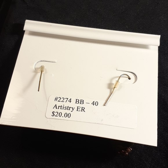 $7 Add-on NWT Laiasia Bead Earrings - Picture 2 of 4